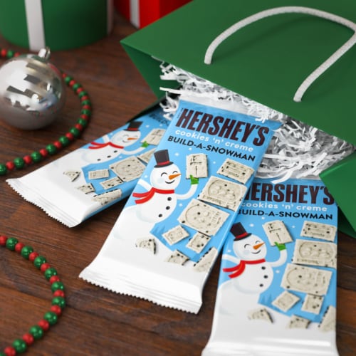 HERSHEY'S Cookies 'n' Creme Build-A-Snowman Christmas Candy Bar Perspective: top