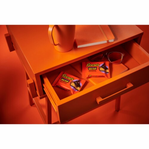 REESE'S Big Cup Chocolate Lava Milk Chocolate Peanut Butter Cups Candy Pack Perspective: top