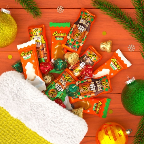 REESE'S Assorted Flavored Peanut Butter Shapes Christmas Candy Bag Perspective: top