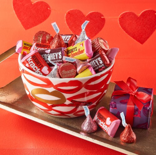 Hershey's Valentine's Cupid's Mix Assorted Candy Perspective: top