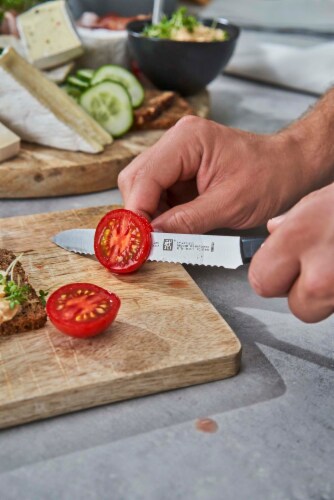 Zwilling TWIN Signature Serrated Utility Knife Perspective: top