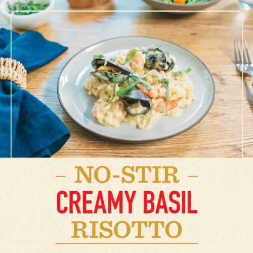 Bertolli® Creamy Basil Alfredo with Aged Parmesan Pasta Sauce Perspective: top