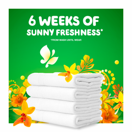 Gain + Aroma Boost Island Fresh Liquid Laundry Detergent Perspective: top