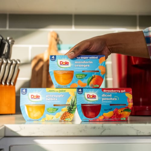 Dole® Fruit Bowls® Yellow Cling Diced Peaches In 100% Fruit Juice Cups Perspective: top