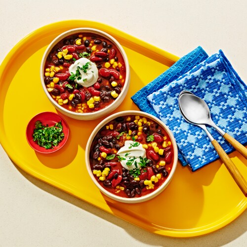 Bush's Black Beans in a Mild Chili Sauce 15.5 oz Perspective: top