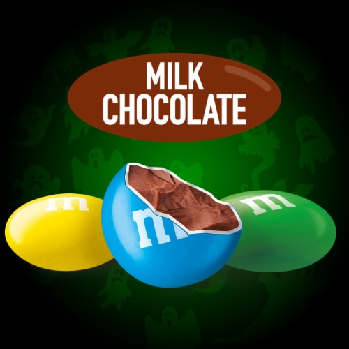 M&M'S Glow In The Dark Milk Chocolate Fun Size Halloween Candy Perspective: top