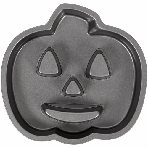 Holiday Home™ Pumpkin Cake Pan Perspective: top