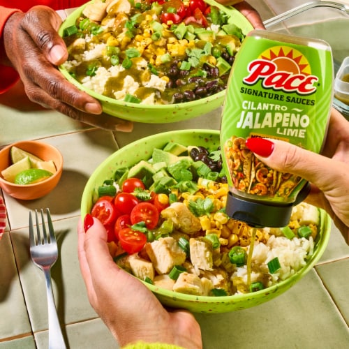 Pace® Signature Sauces Cilantro Jalapeno Lime Sauce Perspective: top