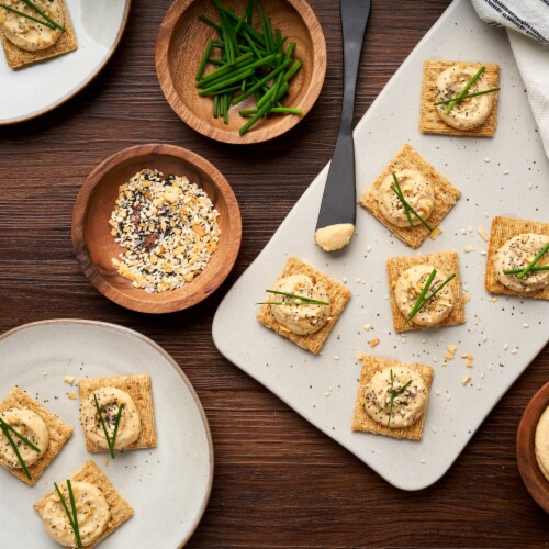 Triscuit Roasted Garlic Whole Grain Wheat Crackers Perspective: top