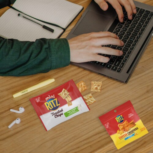 Nabisco Cracker & Chips Variety Pack Ritz & Wheat Thins Snack Packs Perspective: top