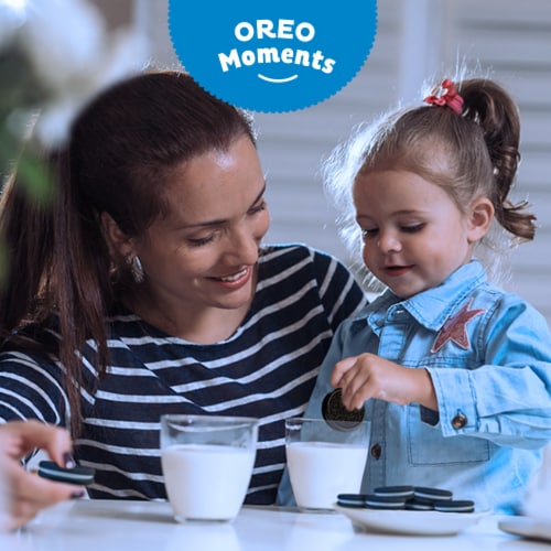 OREO Mega Stuf Chocolate Sandwich Cookies Party Size Perspective: top