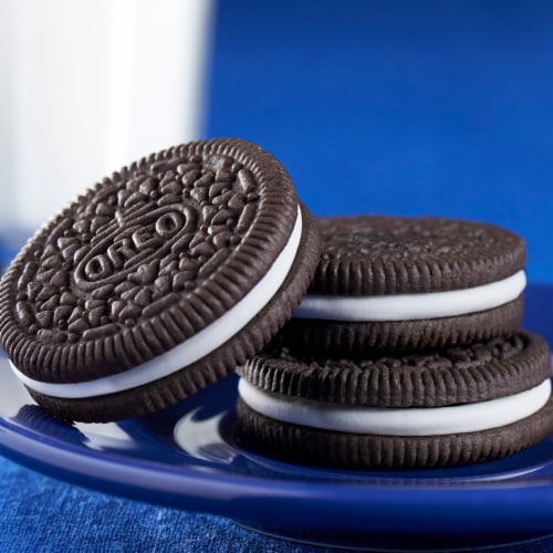 OREO Fresh Stacks Chocolate Sandwich Cookies Perspective: top