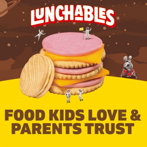 Lunchables Ham & Cheddar Cheese Cracker Stackers with Vanilla Creme Cookies Snack Kit Perspective: top