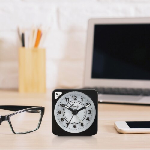 La Crosse Technology Equity Quartz Analog Travel Alarm Clock 20078 Perspective: top