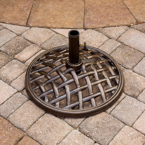 Iron Umbrella Base Perspective: top