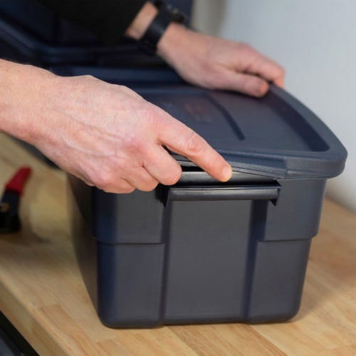 Rubbermaid Dark Indigo Metallic Roughneck Storage Box, 31 Gallon