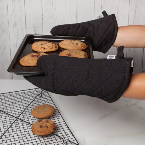 Now Designs Heat Resistant Quilted Oven Mitts Black Set of 2 Perspective: top
