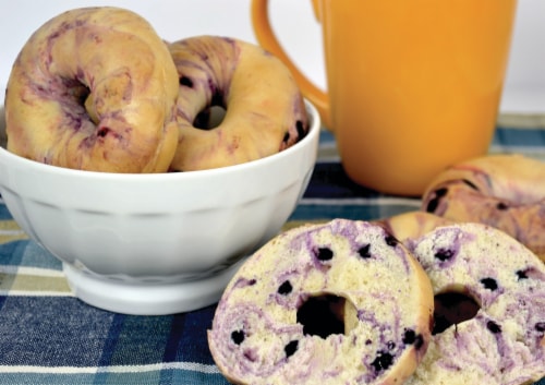 Franz® New York Bagel Boys® Blueberry Premium Mini Bagels Perspective: top