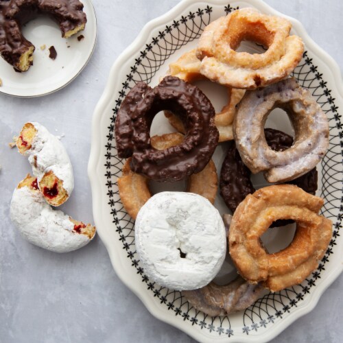 Franz® Old Fashioned Frosted Chocolate Donuts Perspective: top