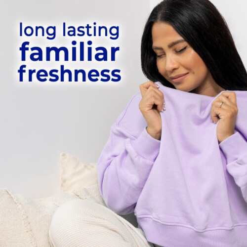 Snuggle® Soothing Comfort Lavender Breeze™ Liquid Fabric Softener Perspective: top