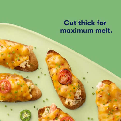 Tillamook® Mexican 4 Cheese Blend Shredded Cheese Farmstyle Perspective: top