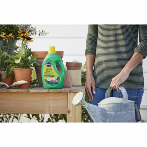Miracle-Gro® Quick Start® Liquid Plant Food Concentrate Perspective: top