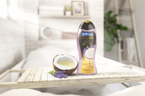 Softsoap Coconut Gentle Wash Hypoallergenic Body Wash Perspective: top