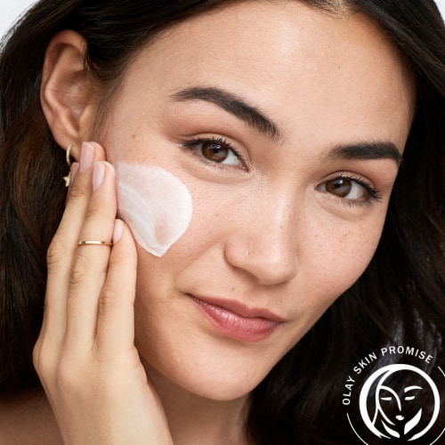 Olay Regenerist Micro-Sculpting Anti-Aging Cream Face Moisturizer Perspective: top