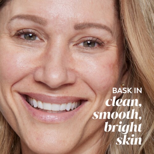 Olay Regenerist Detoxifying Pore Scrub Facial Cleanser and Face Wash Perspective: top