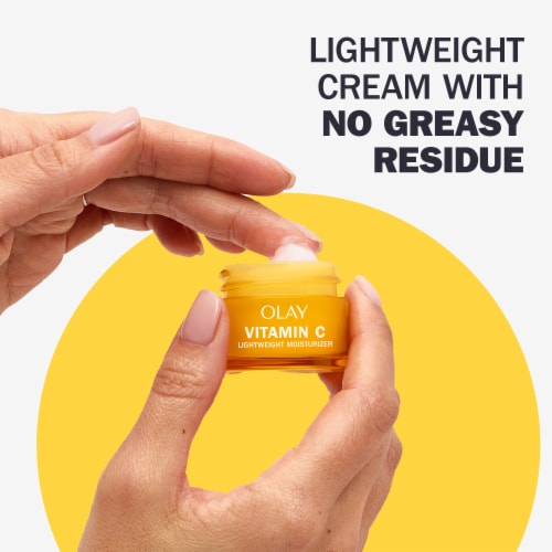 Olay Regenerist Facial Moisturizer with Vitamin C + Peptide24 Perspective: top