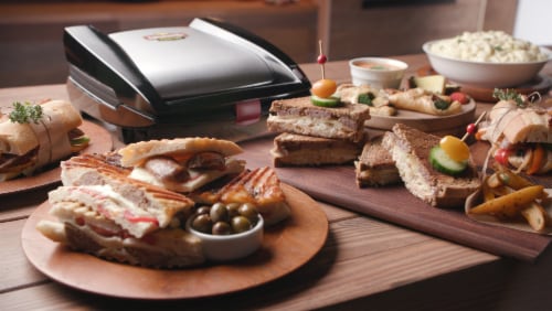 Johnsonville Sizzling Sausage 3-in-1 Indoor Electric Grill Perspective: top