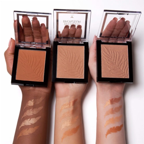 Wet n Wild® Color Icon Bronzer -  740 Ticket To Brazil Perspective: top