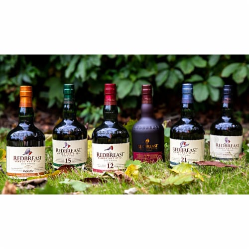 Redbreast Aged 27 Years Single Pot Still Irish Whiskey Perspective: top