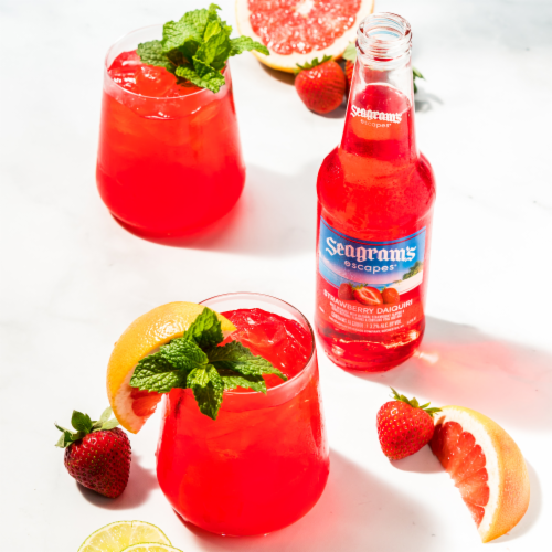 Seagram's Escapes® Strawberry Daiquiri Flavored Malt Beverage Cooler Perspective: top