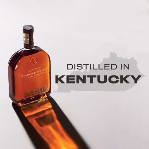 Woodford Reserve Kentucky Straight Bourbon Whiskey Perspective: top