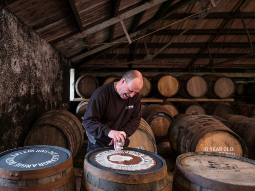 Glenmorangie The Original 10 Year Highland Single Malt Scotch Whisky Perspective: top