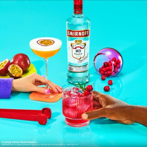 Smirnoff No. 21 Award-Winning Vodka Perspective: top