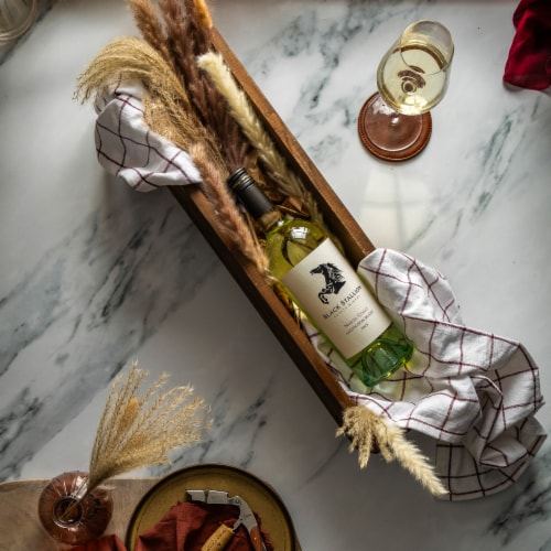 Black Stallion North Coast Sauvignon Blanc White Wine Perspective: top