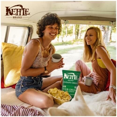 Kettle Brand® Sour Cream & Onion Potato Chips Perspective: top