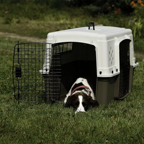 Double sided dog kennel shop