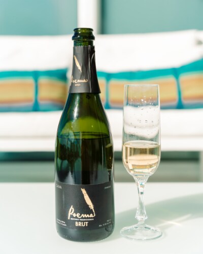 Poema Cava Brut Sparkling Wine Perspective: top
