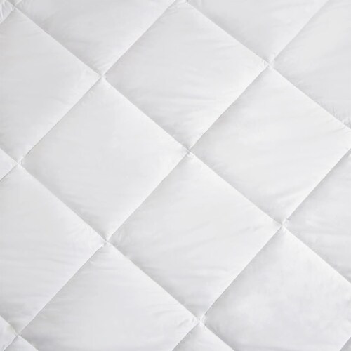 Clean Spaces Casual Polyester Allergen Barrier Mattress Pad in White LCN16-0018 Perspective: top