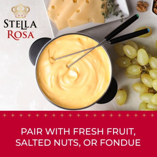 Stella Rosa Moscato d'Asti DOCG Italian Semi-Sweet White Wine Perspective: top