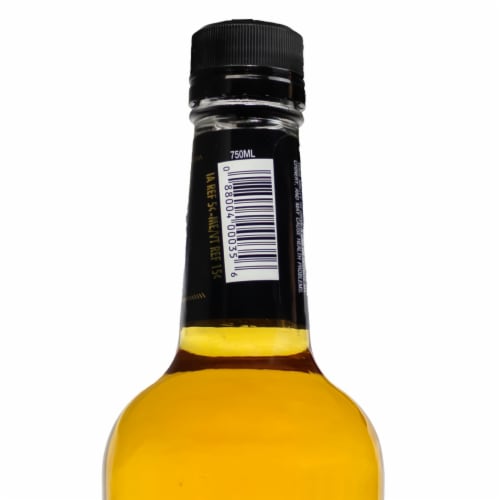 Rich & Rare Canadian Whisky Perspective: top