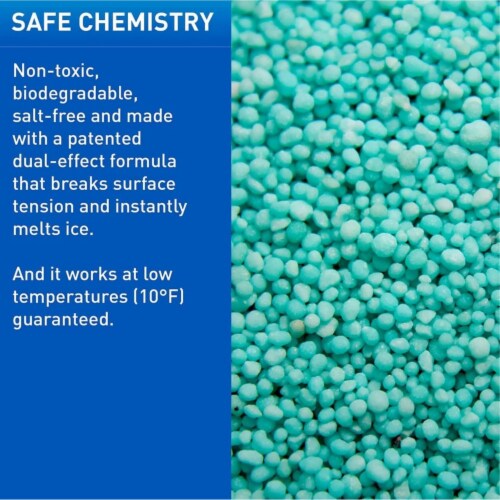 Safe Paw Salt-free Pet Safe Ice Melt, 35lb Pail Perspective: top