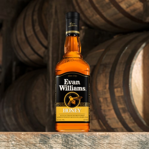 Evan Williams Honey Whiskey Liqueur Perspective: top