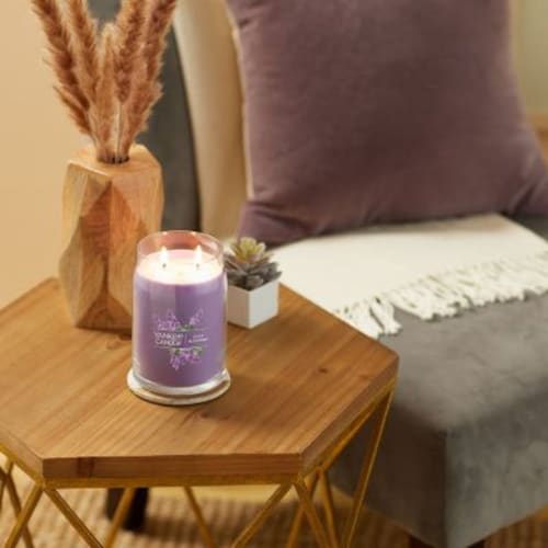 Yankee Candle® 2-Wick Lilac Blossoms Signature Collection Jar Candle Perspective: top