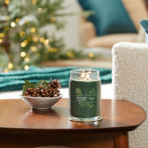 Yankee Candle® Balsam & Cedar Signature Large Jar Candle Perspective: top