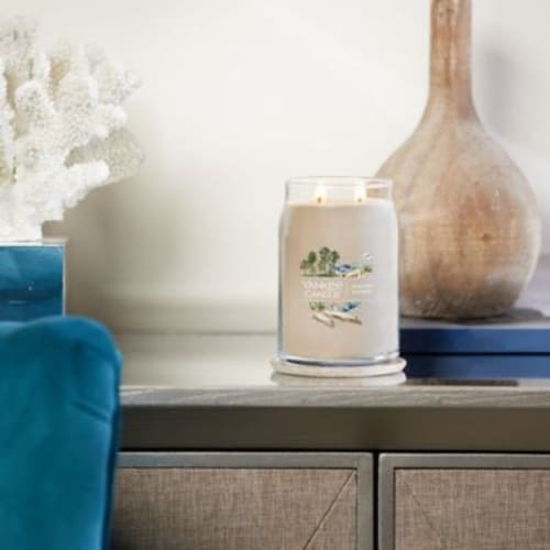 Yankee Candle® Seaside Woods Jar Candle Perspective: top