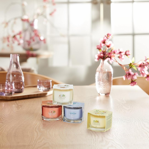 Yankee Candle® Iced Berry Lemonade Jar Candle Perspective: top